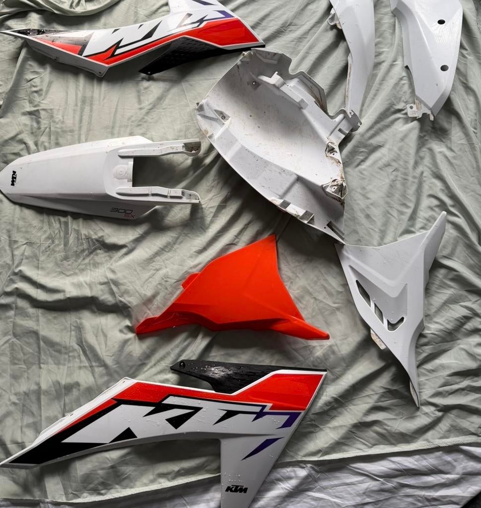 Kappenset KTM 300 SX 2024, Motoren, Ophalen