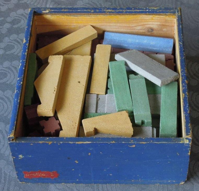 Nr ONB120: 1 Profilo doos met ouderwetse bouwstenen., Ophalen of Verzenden