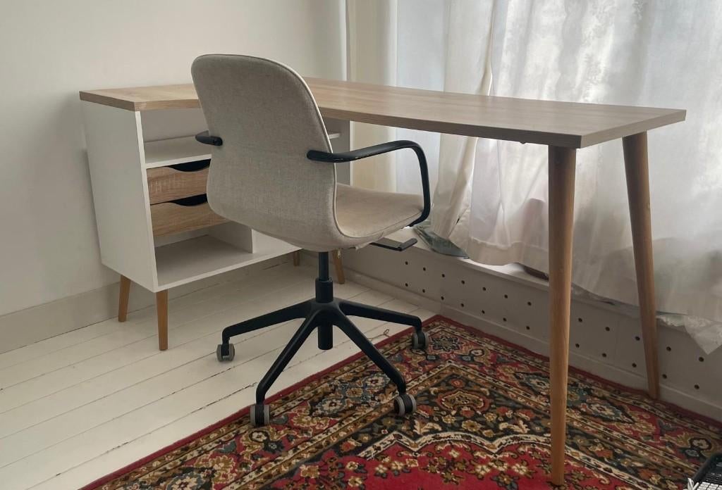 Klein bureau, Huis en Inrichting, Ophalen, Zo goed als nieuw