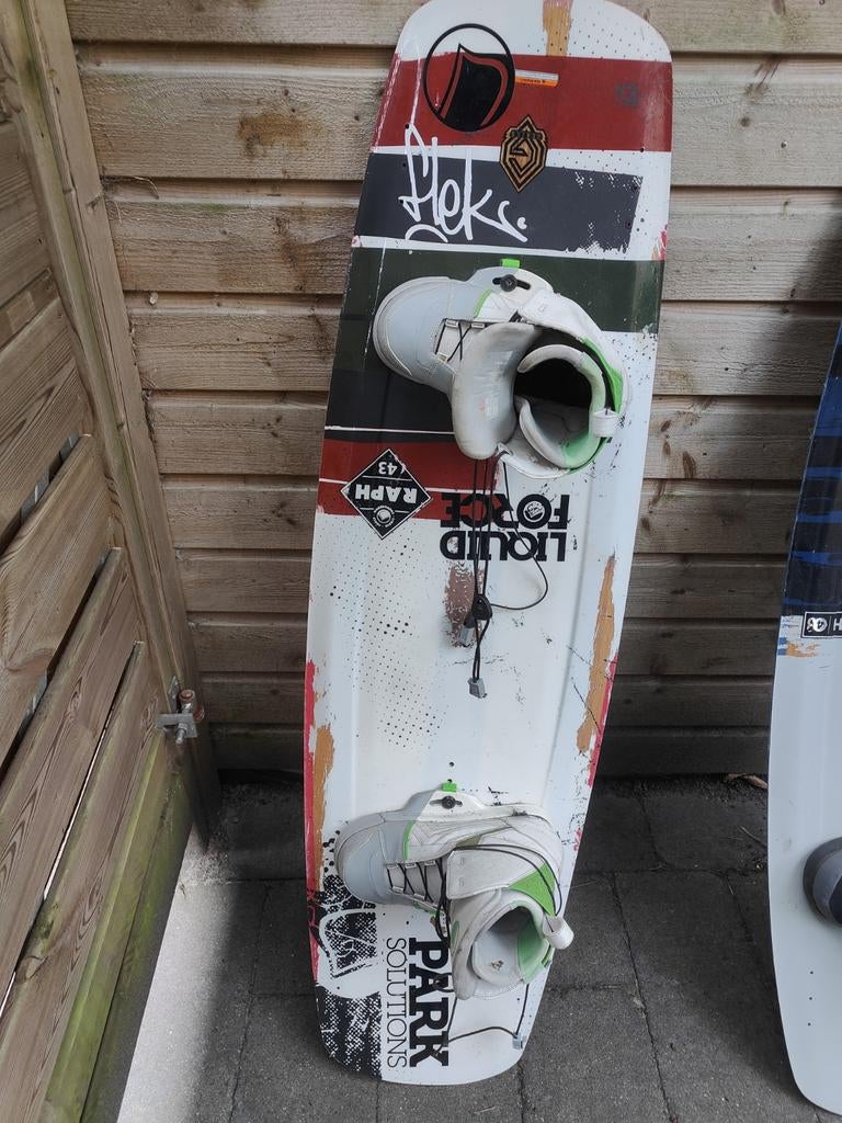Liquid Force Raph Wakeboard 143 met bindingen, Watersport en Boten, Wakeboarden, Ophalen of Verzenden