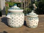 2 aardewerken potten met gaatjes voor uien of knoflook, Huis en Inrichting, Ophalen, Gebruikt