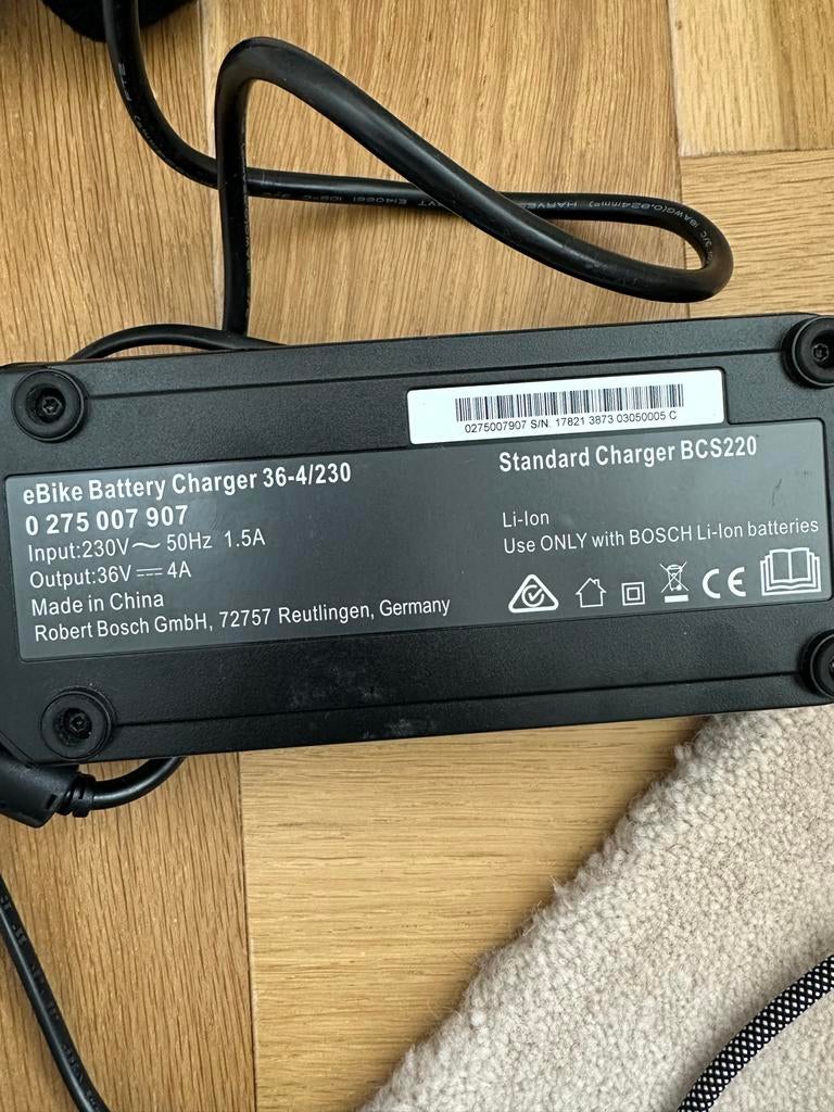 Bosch eBike Acculader 36V/4A - Standaard Lader BCS220, Ophalen of Verzenden, Zo goed als nieuw