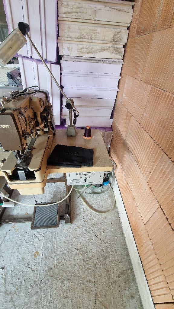 Naaimachine, Hobby en Vrije tijd, Naaimachines en Toebehoren, Ophalen of Verzenden, Gebruikt, Naaimachine, Overige merken