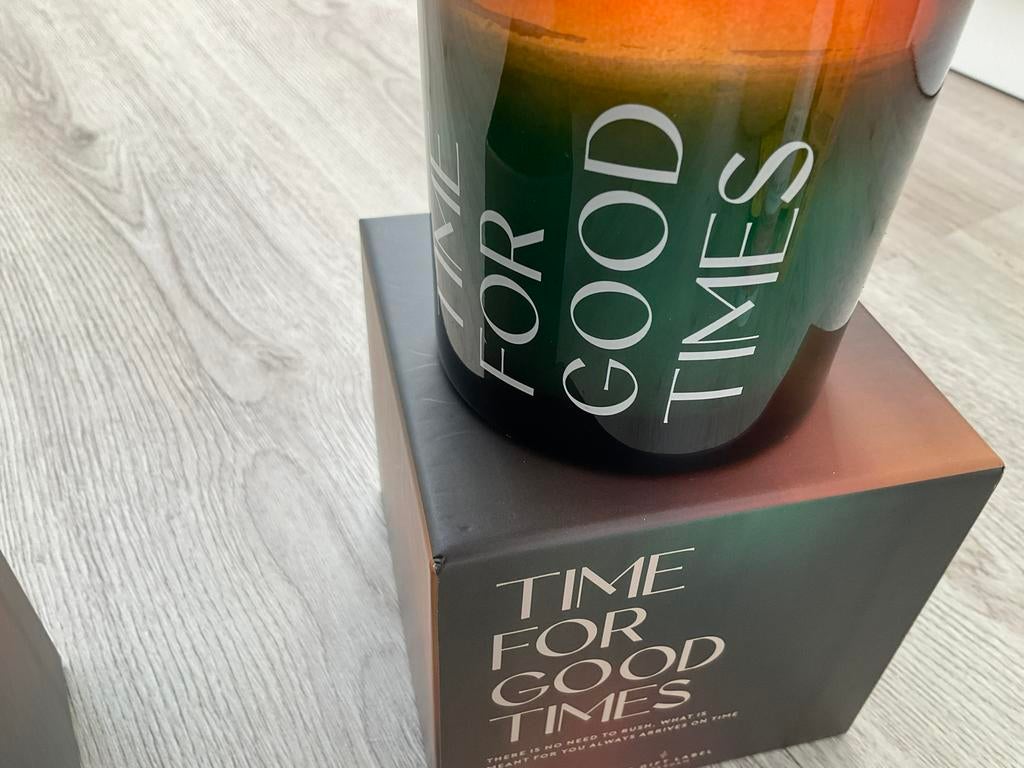 Geurkaars - Purple Orris & Dark Patchouli van the Gift Label, Overige materialen, Overige kleuren, Nieuw, Ophalen of Verzenden