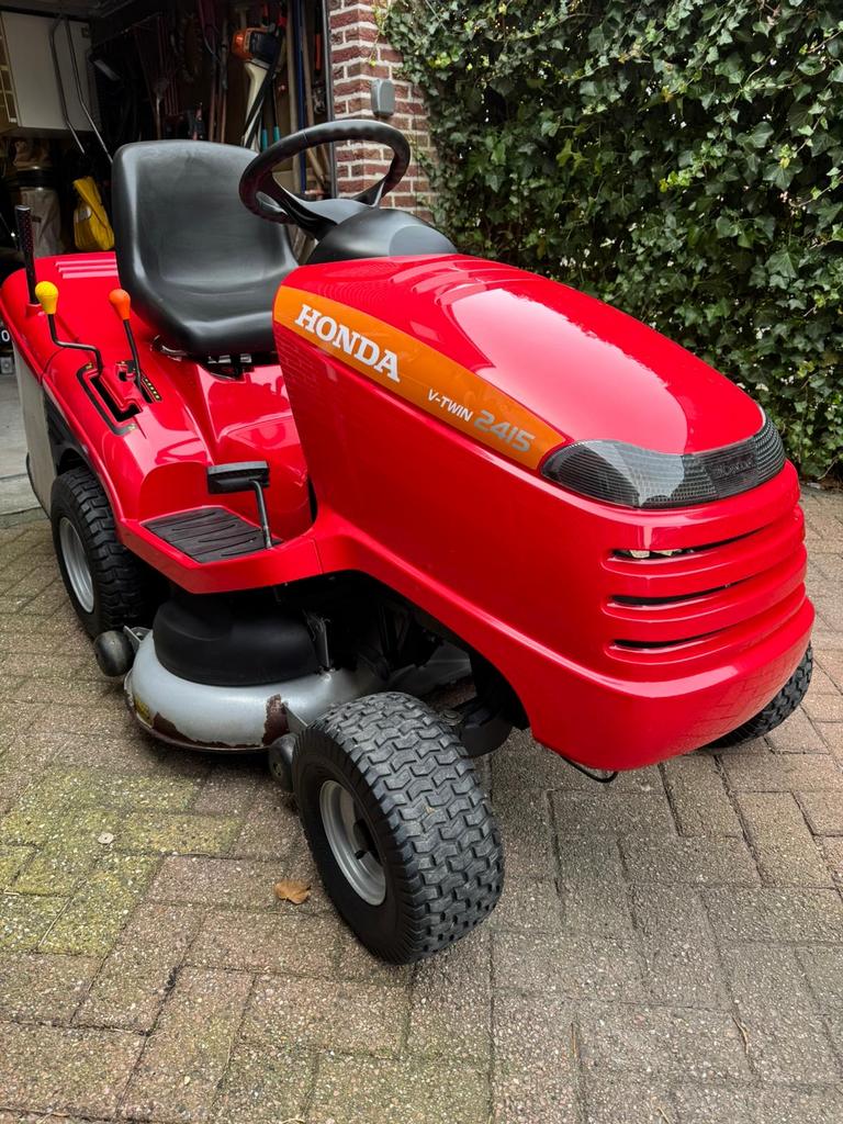 Honda V-Twin 2415 Zitmaaier, Ophalen, Gebruikt, Opvangbak, 90 tot 120 cm