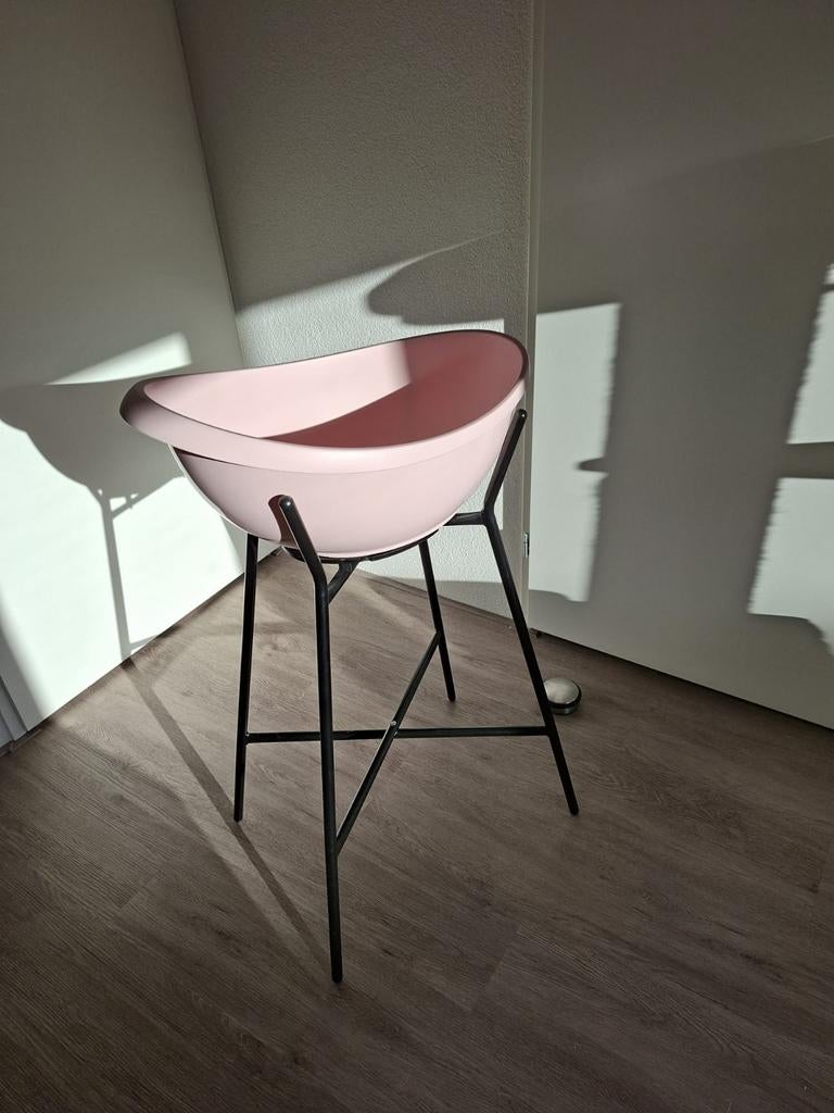 Roze babybadje met standaard, Kinderen en Baby's, Badjes en Verzorging, Gebruikt, Badje, Standaard, Ophalen