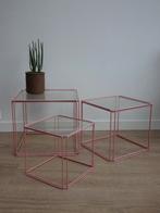 Set kubus tafeltjes Max Sauze, model Isocele lichtroze, Ophalen