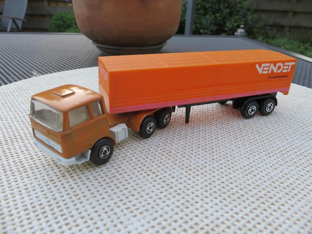 Efsi Mercedes Truck 1:87 V&D VENDET, Ophalen of Verzenden, Zo goed als nieuw, Bus of Vrachtwagen