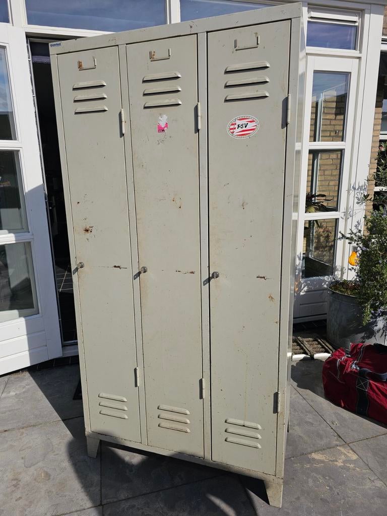 Vintage metal locker met 3 deuren, Huis en Inrichting, Kasten | Lockerkasten, Ophalen, Gebruikt, Industrieel