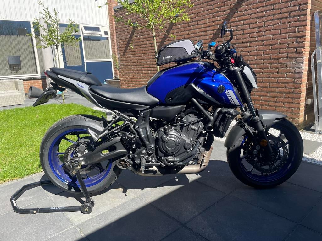 Yamaha MT-07 2021 | Akrapovic | 17.500 km | NIEUWE BANDEN, Motoren, Motoren | Yamaha, Particulier, Naked bike, meer dan 35 kW