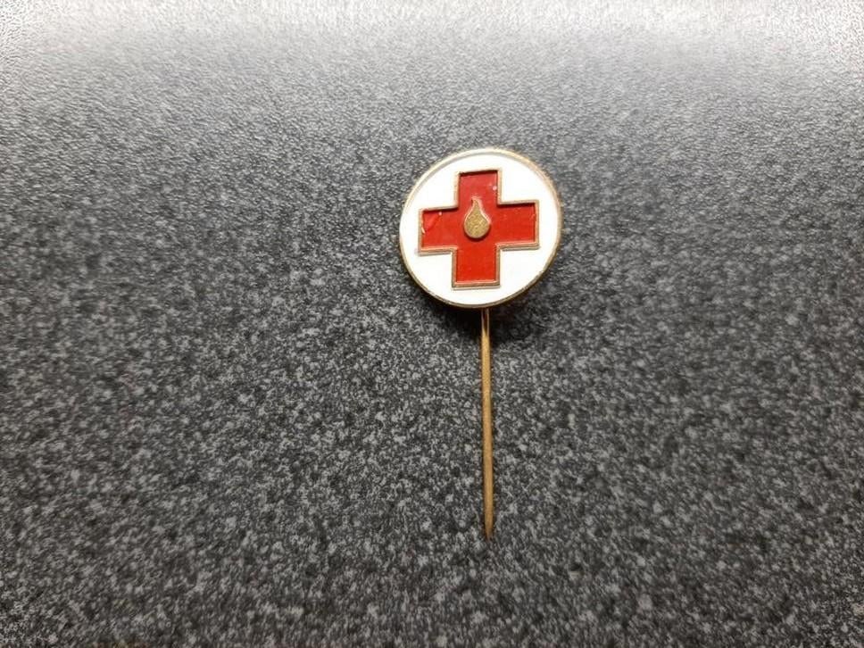 Rode  Kruis  -  speld  20 mm.rond., Ophalen of Verzenden, Overige onderwerpen