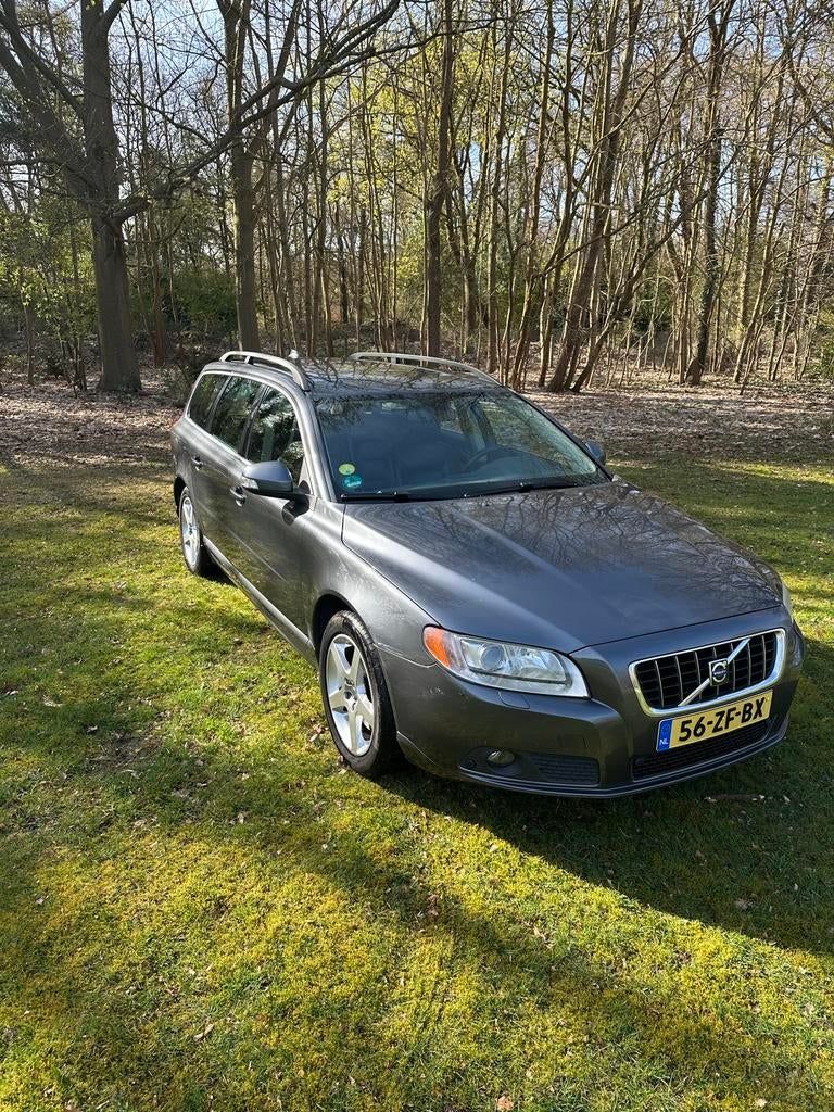 Volvo V70 2.5 T AUT 2008 Grijs, Auto's, 1800 kg, Zwart, 2521 cc, Stationwagon