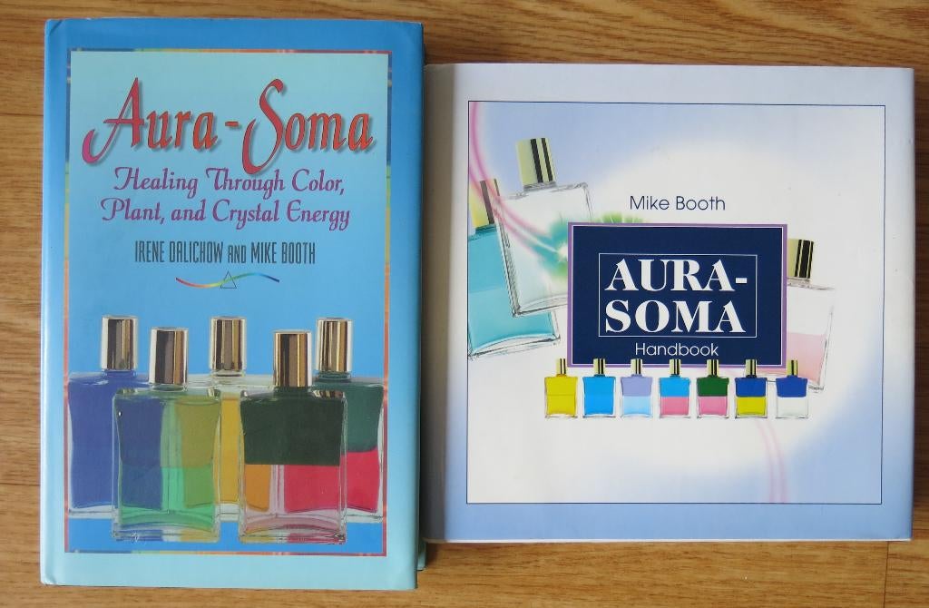Aura-Soma Handbook Hardcover chakra M. Booth Healing, Boeken, Ophalen of Verzenden, Zo goed als nieuw, Spiritualiteit algemeen
