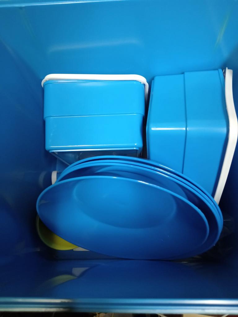 Kampeer servies set, Caravans en Kamperen, Kampeeraccessoires, Ophalen, Gebruikt