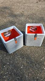 Nieuwe bloem/plantenbakken van CAPI., Tuin en Terras, Bloembakken en Plantenbakken, Kunststof, Minder dan 60 cm, Vierkant, Nieuw