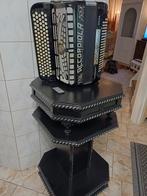 Zelfspelende en bewegende acc, Muziek en Instrumenten, Accordeons, Ophalen, Overige merken