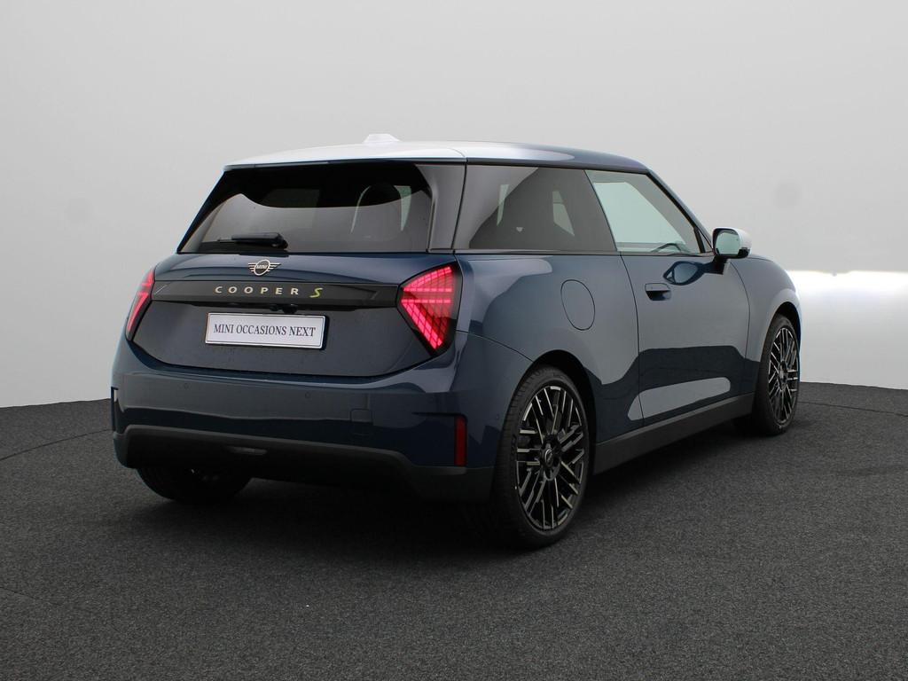 Mini Mini Cooper SE Favoured M 54.2 kWh, Stoelverwarming, Stof, Beige, Met garantie (alle)