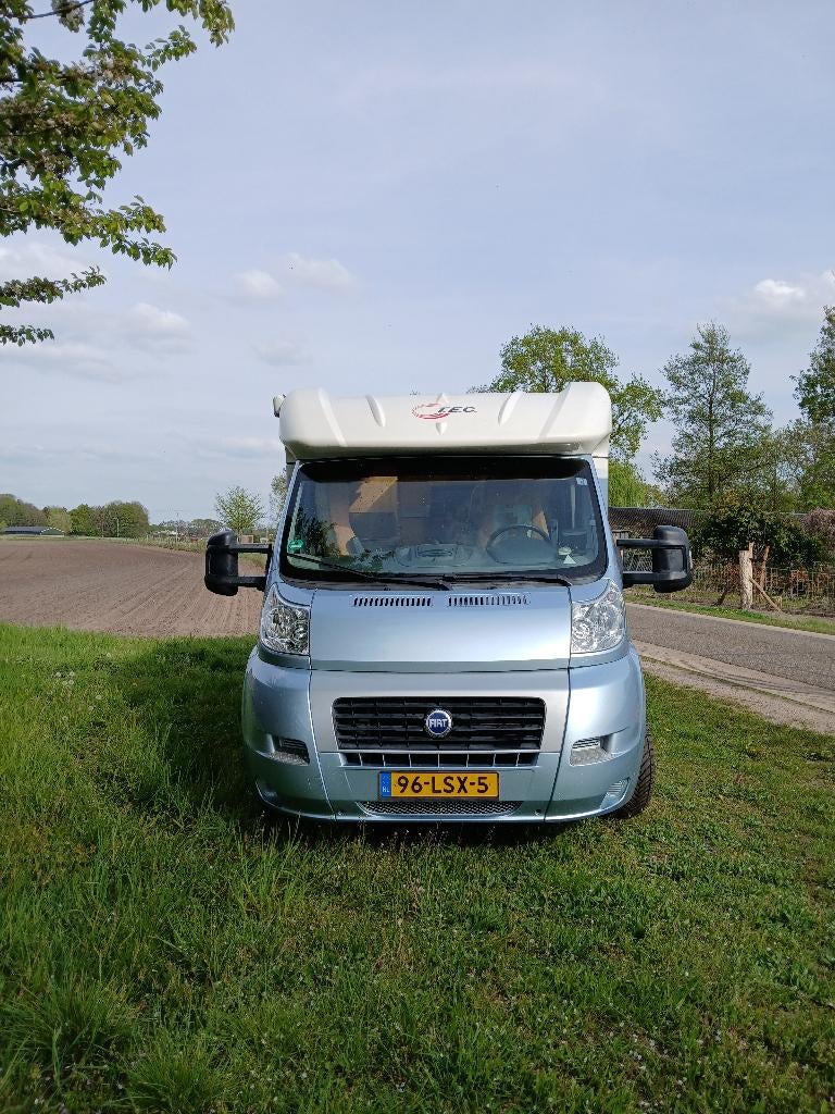 Caravans And Camping Semi-Integraal
