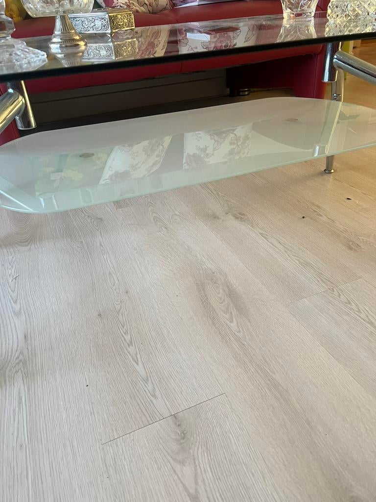 Gratis Glazen salontafel met metalen onderstel, Gebruikt, 100 tot 150 cm, Glas, Minder dan 50 cm