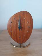 Retro klok uit jaren vijftig, hout + metaal met batterij, Ophalen of Verzenden, Gebruikt, Wandklok
