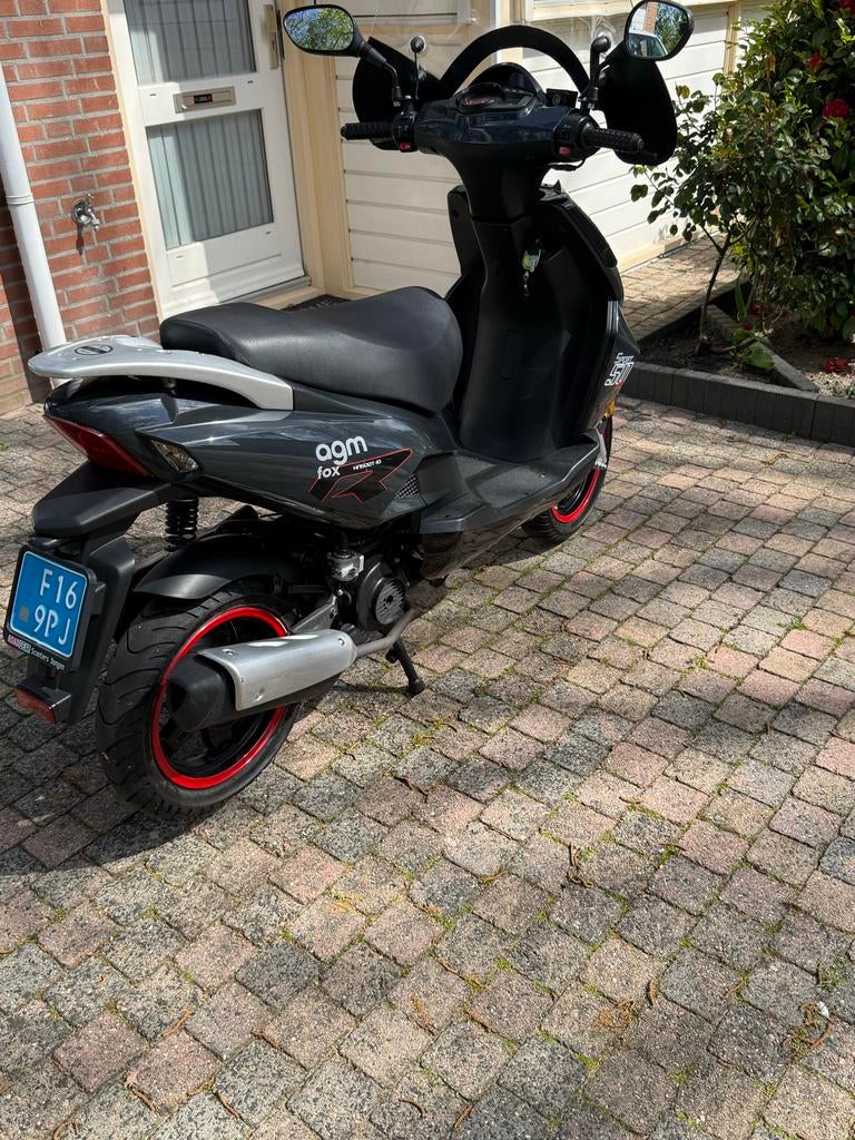 AGM Fox scooter, Fietsen en Brommers, Ophalen, Overige modellen, Maximaal 45 km/u, Zo goed als nieuw
