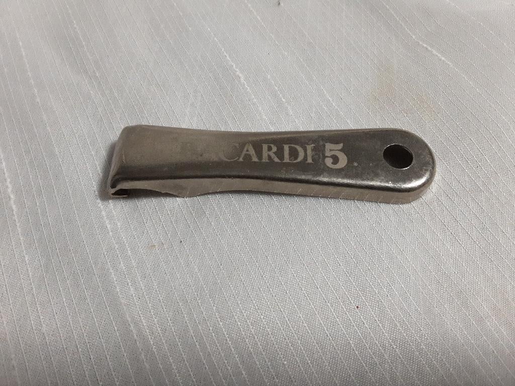 BACARDI 5 flesopener, Ophalen of Verzenden, Zo goed als nieuw, Gebruiksvoorwerp