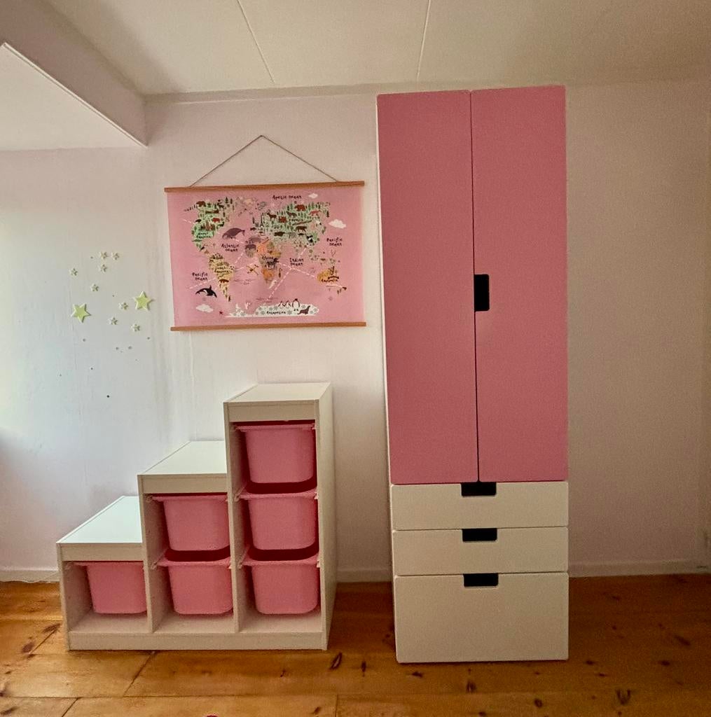 Kledingkast ikea roze / wit Smastad, Kinderen en Baby's, Kinderkamer | Commodes en Kasten, Ophalen, 50 tot 70 cm, 105 cm of meer