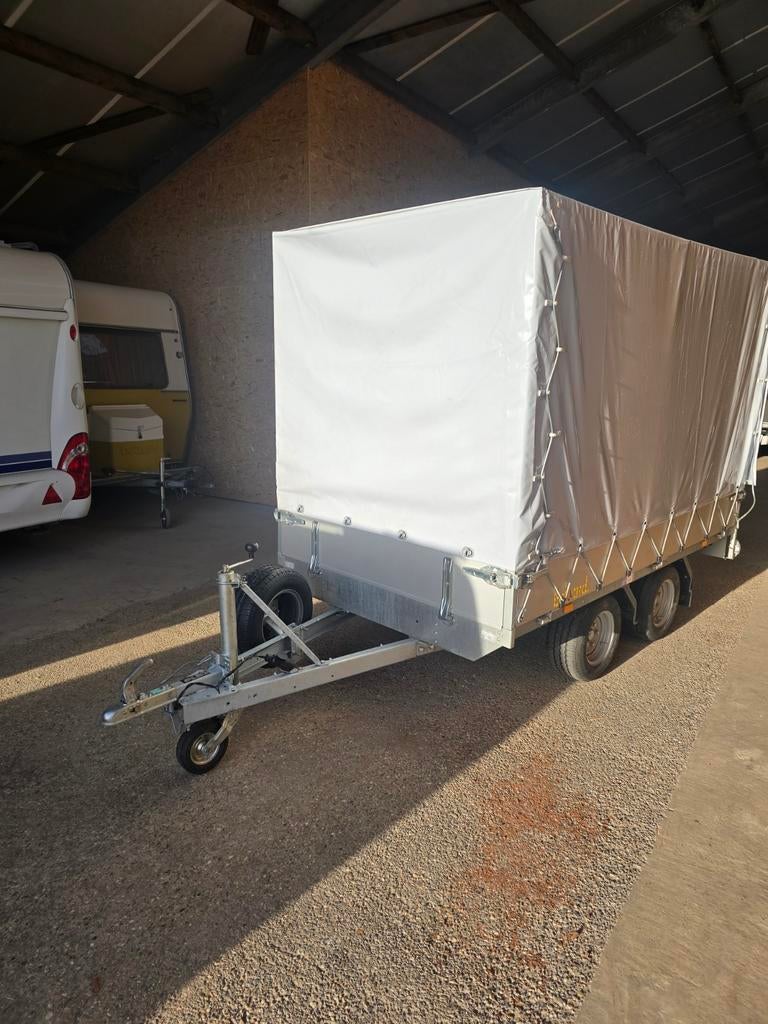 EDUARD ongeremde tandemas plateauwagen met huif, Ophalen, Gebruikt