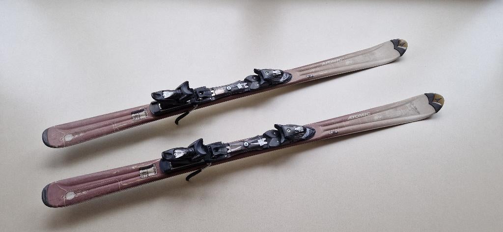 Atomic E9 Ski's 150cm (beginners/dames), Sport en Fitness, Skiën en Langlaufen, 140 tot 160 cm, Gebruikt, Ophalen of Verzenden