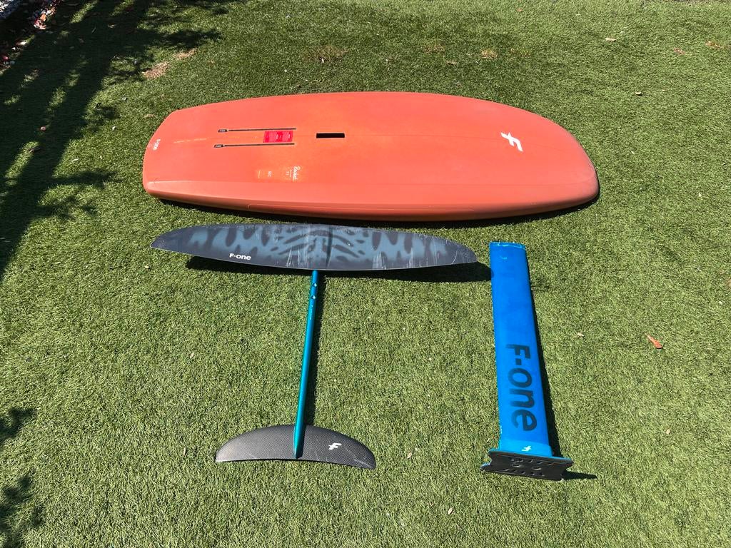 F-One Foil Board Set: Phantom 1480, Mast & Mystic Tas, Watersport en Boten, Ophalen, Gebruikt, Overige typen, Met draagtas