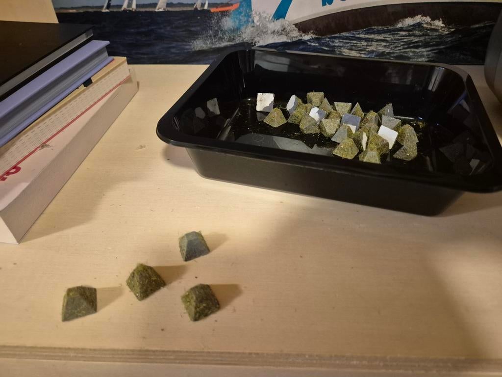 H0 roco minitanks drakentanden anti tank obstakels weathered, Ophalen of Verzenden, Gelijkstroom of Wisselstroom, Wagon, Overige merken