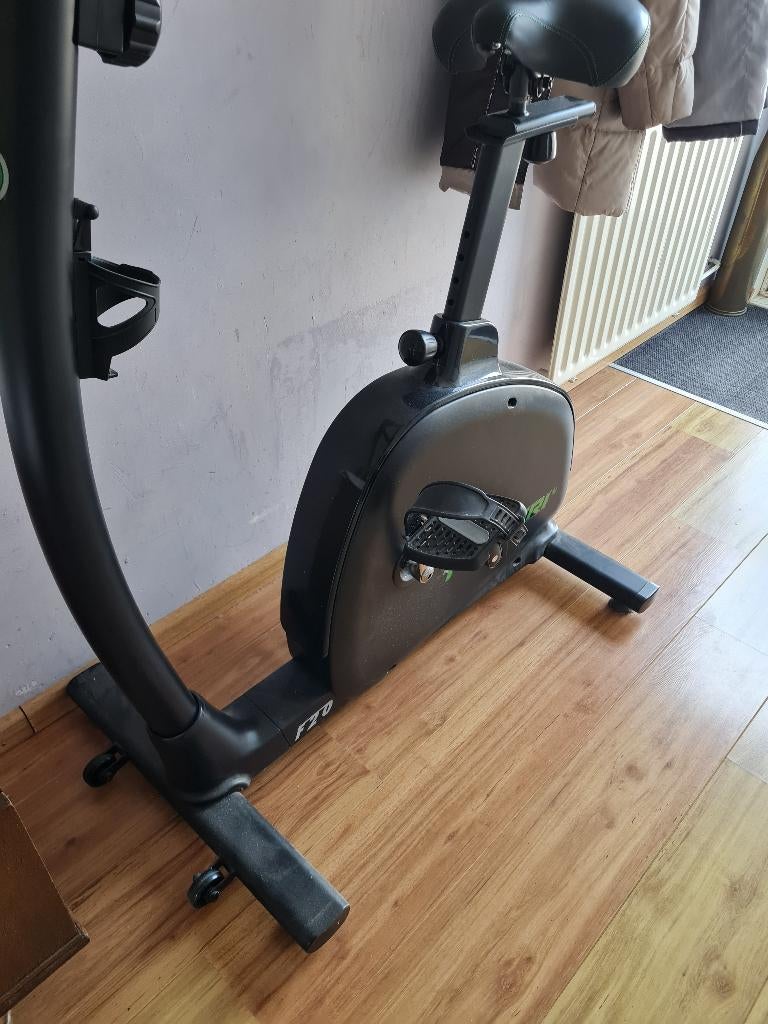 Hometrainer Tunturi F20 zgan, mag weg voor redelijk bod!!, Sport en Fitness, Ophalen, Zo goed als nieuw, Benen, Hometrainer
