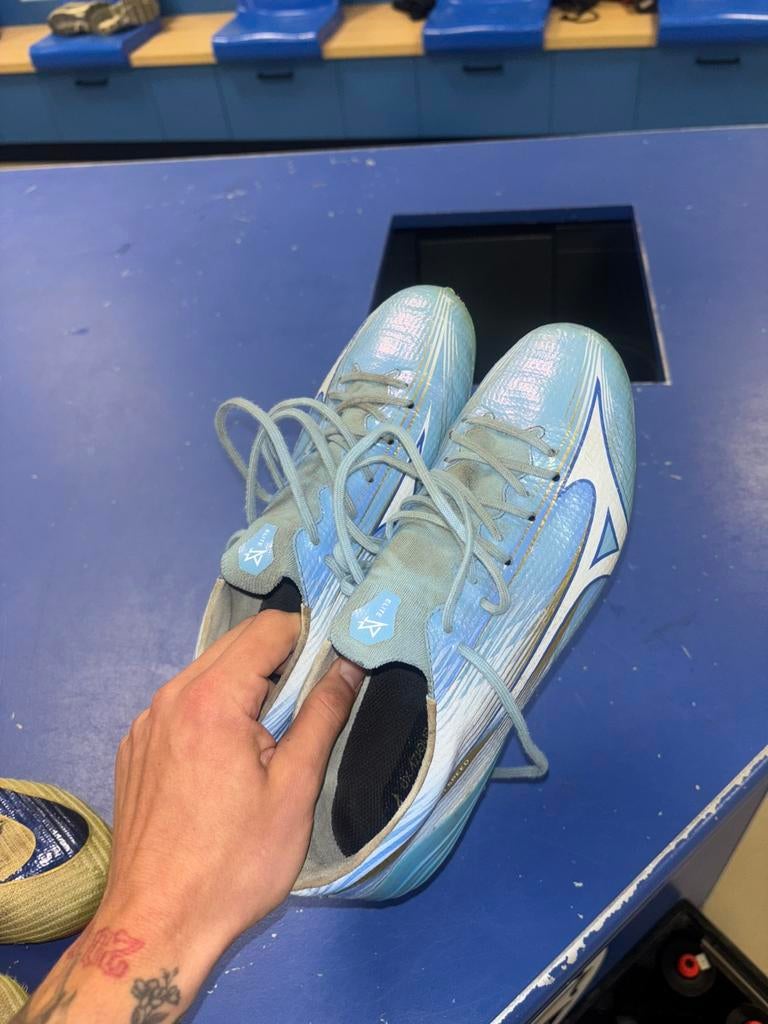 Mizuno alpha voetbalschoenen, Ophalen of Verzenden, Zo goed als nieuw