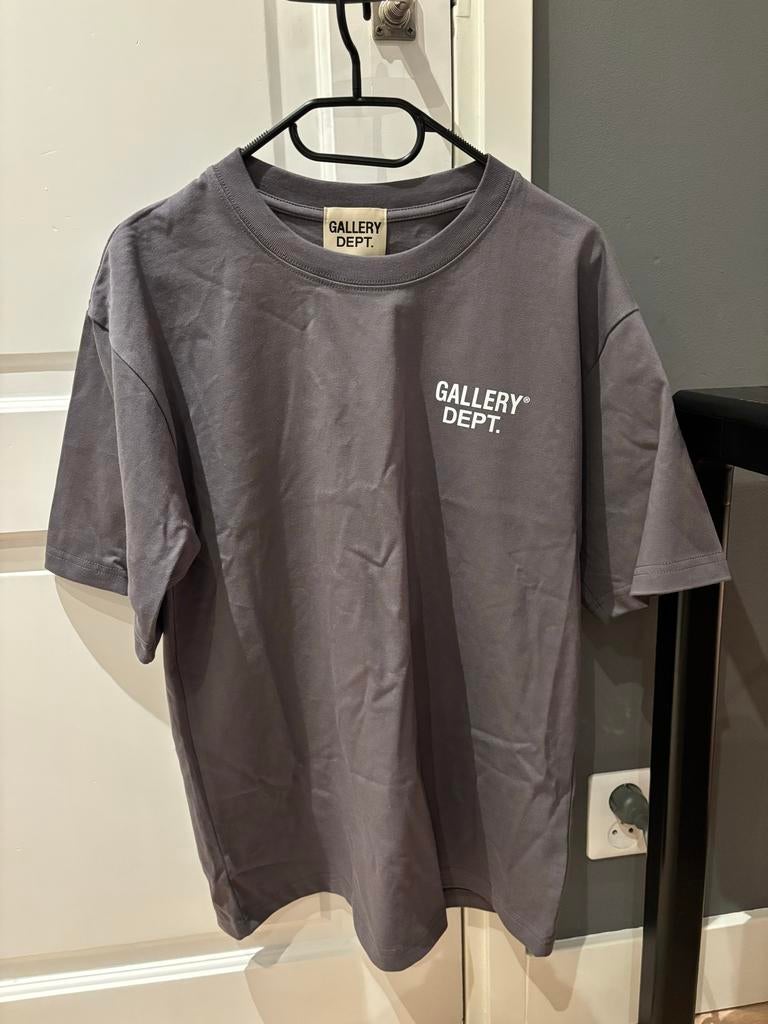 Gallery Dept. T-shirt Donkergrijs - Nieuwstaat, Verzenden, Nieuw, Maat 52/54 (L), Grijs
