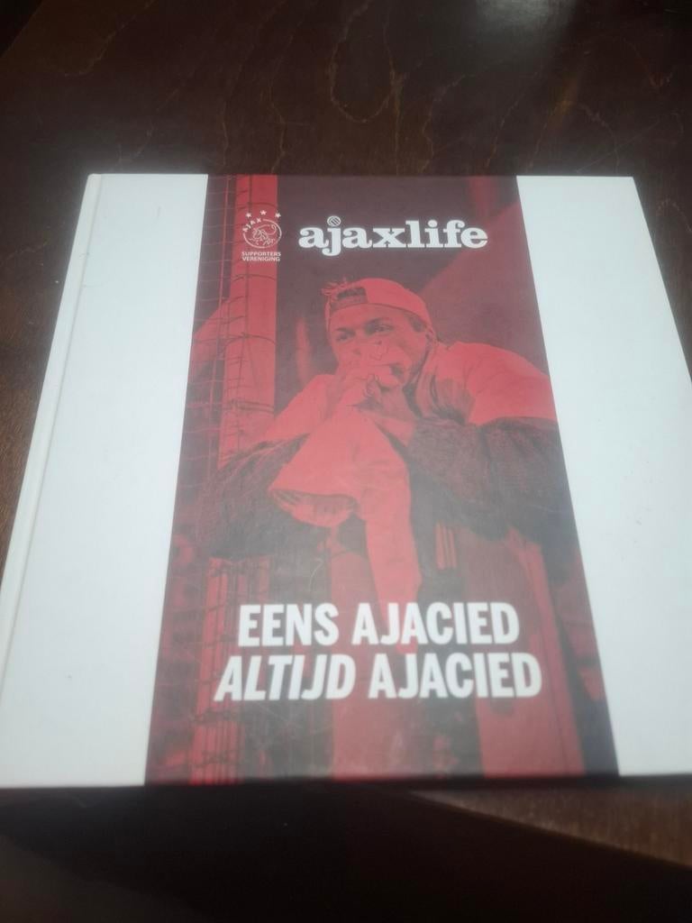 Te koop ajax life boek, Ophalen of Verzenden, Zo goed als nieuw, Balsport