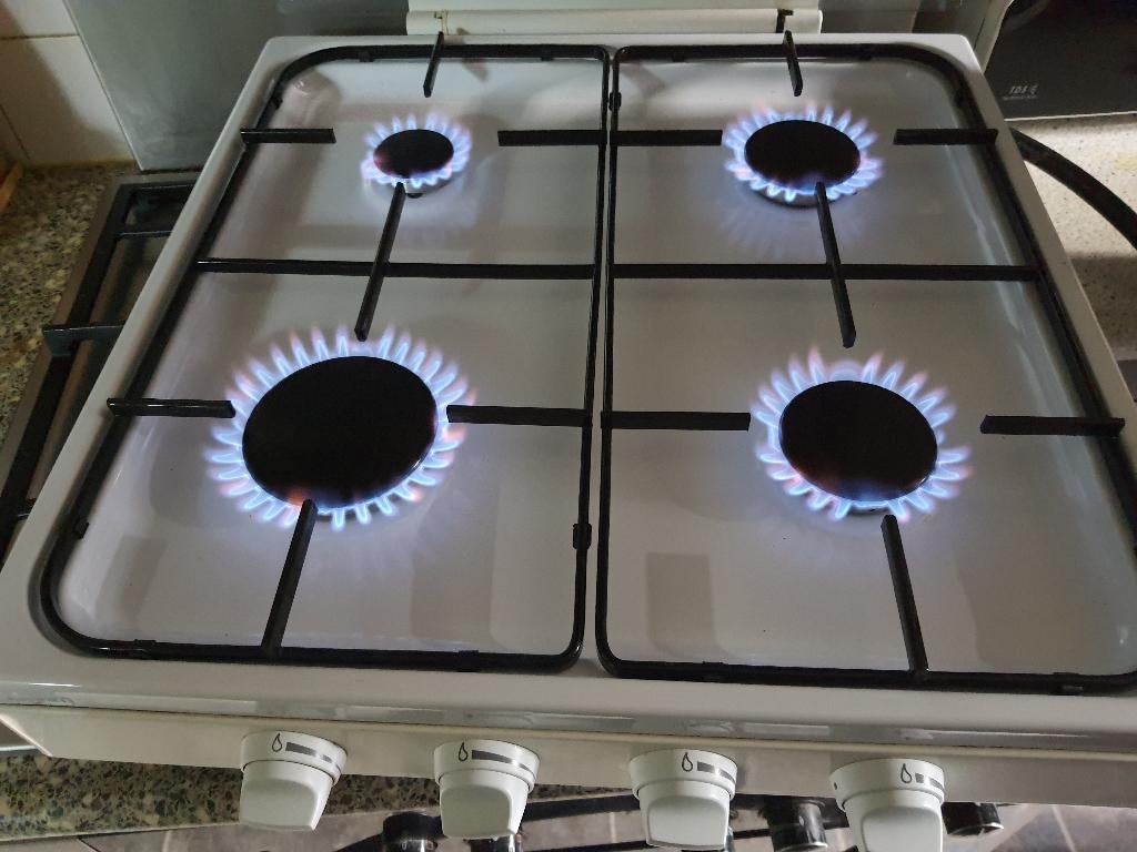 Pelgrim ZGAN Gaskookplaat met 4 pits werkt Perfect(PK454WIT), Ophalen, 4 kookzones, Zo goed als nieuw, Energieklasse A of zuiniger