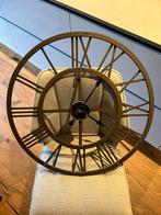 Grote metalen wandklok landelijke stijl - 70cm, Ophalen, Zo goed als nieuw, Analoog, Wandklok