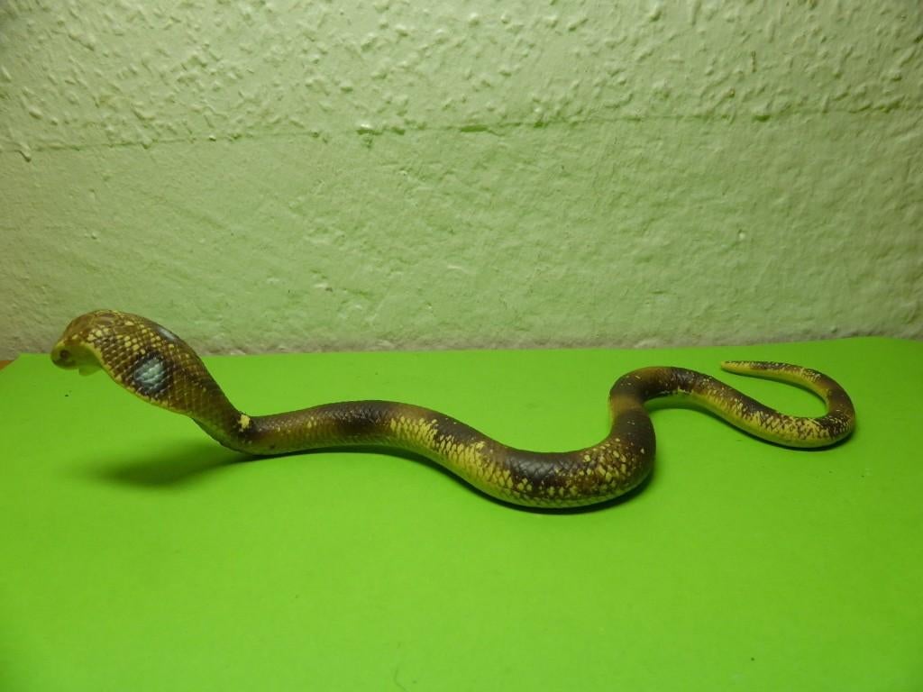 Cobra, dierfiguur Bullyland, Verzamelen, Dierenverzamelingen, Ophalen of Verzenden, Gebruikt, Reptiel of Amfibie, Beeldje of Figuurtje