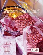 Tone Finnanger - Tilda's Winterwonderland, Ophalen of Verzenden, Zo goed als nieuw, Borduren en Naaien, Tone Finnanger