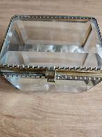Vintage Glazen Sieradendoosje met Kussen, Ophalen of Verzenden