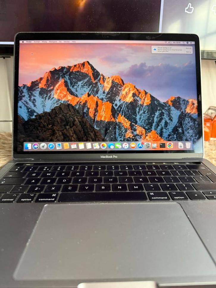Macbook pro 2016 Touchbar, Computers en Software, Apple Macbooks, Zo goed als nieuw, MacBook Pro, 13 inch, 2 tot 3 Ghz, 256 GB