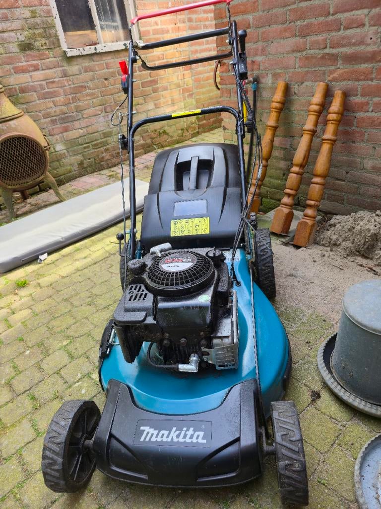 Makita Benzine Grasmaaier - Goede Gebruikte Staat, Ophalen of Verzenden, Gebruikt, Benzine-grasmaaier, Makita