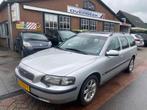 Volvo V70 2.4 Comfort LineAutom,Airco,Trekhaak, Auto's, Zwart, Stationwagon, 2435 cc, 170 pk