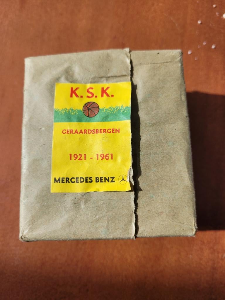 Luciferdoosjes K.S.K. Geraardsbergen Mercedes Benz 1921-1961, Ophalen