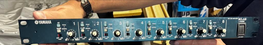 Yamaha MLA8 Microfoon/Line Versterker - 8 Kanalen, Muziek en Instrumenten, Mengpanelen, Ophalen of Verzenden, Gebruikt, 5 tot 10 kanalen