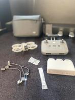 DJI Neo Fly More Combo met 3 batterijen – complete set, Audio, Tv en Foto, Drones, 5 tot 10 kilometer, Zo goed als nieuw, Professionele drone