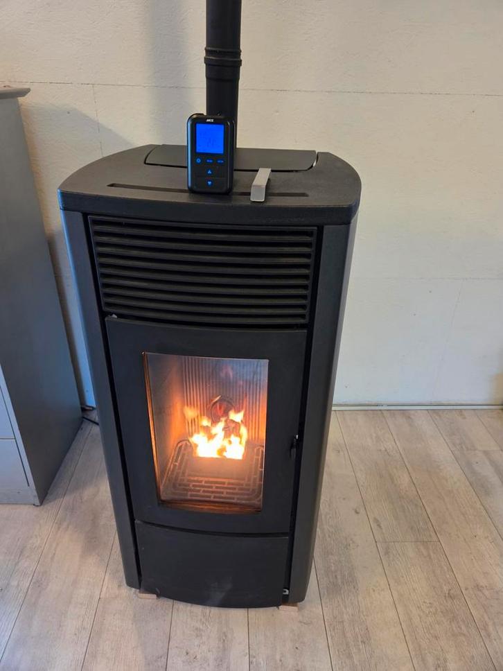 MCZ Ego Air 8kw kwaliteits pelletkachel, Huis en Inrichting, Kachels, Gebruikt, Vrijstaand, Pelletkachel, Hout, Ophalen of Verzenden