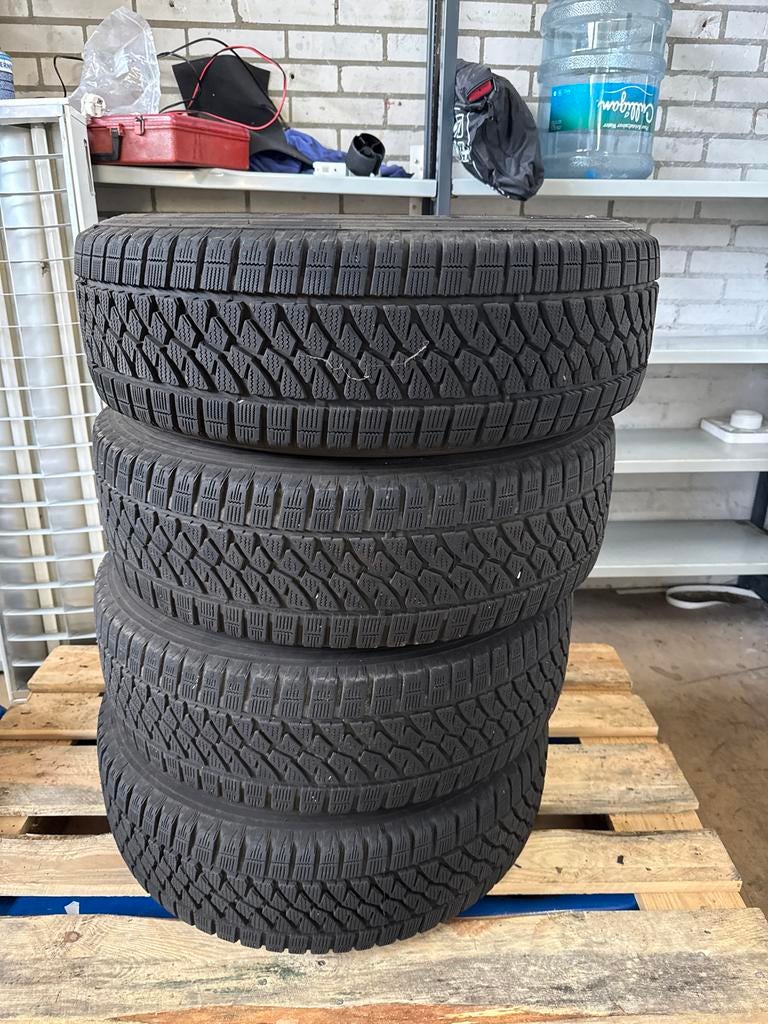 Winterbanden Ford Transit Custom 215/65/16 op stalen velg, Ophalen, 16 inch, Banden en Velgen, Winterbanden