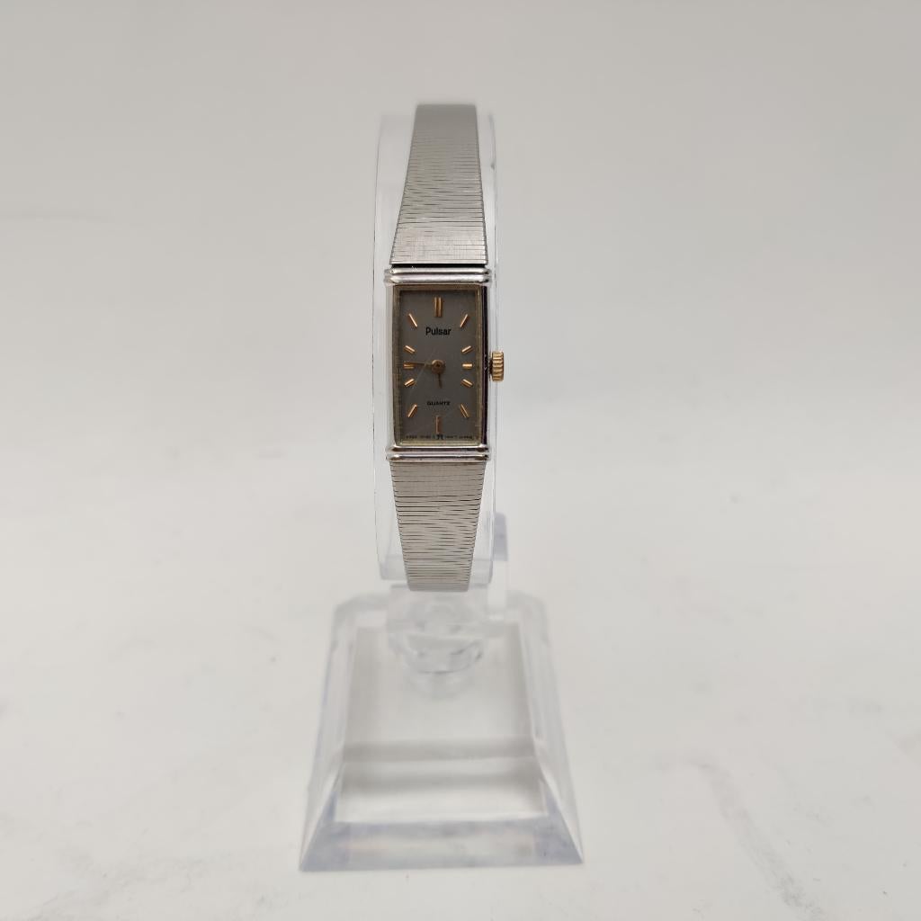 Vintage pulsar v220-5120 horloge (Batterij leeg) nu €89.99, Kleding | Dames, Kledinghangers, Gebruikt, P, P, P