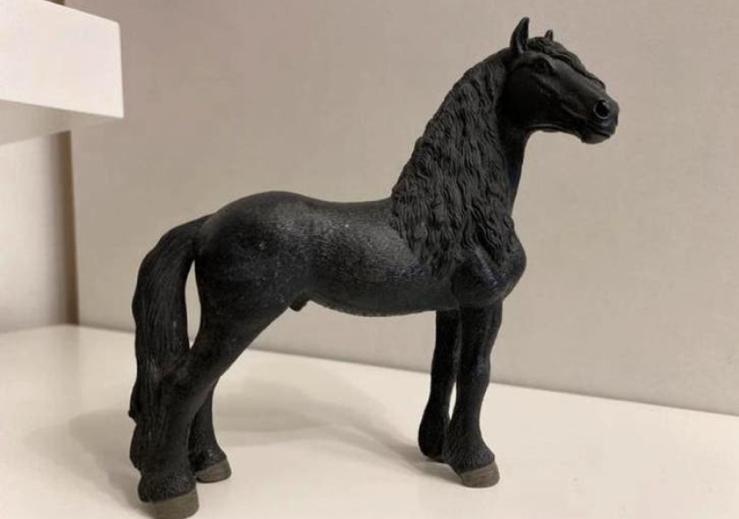 Schleich Friese Hengst ( 2016 ) ~ 13792, Ophalen of Verzenden, Zo goed als nieuw, Paard, Beeldje of Figuurtje